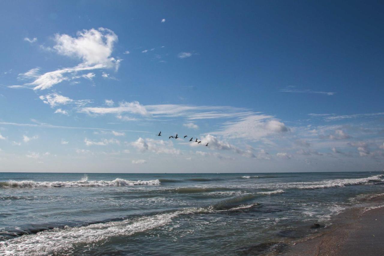 Walk To Shore Satellite Beach Condo With Ocean View Luaran gambar